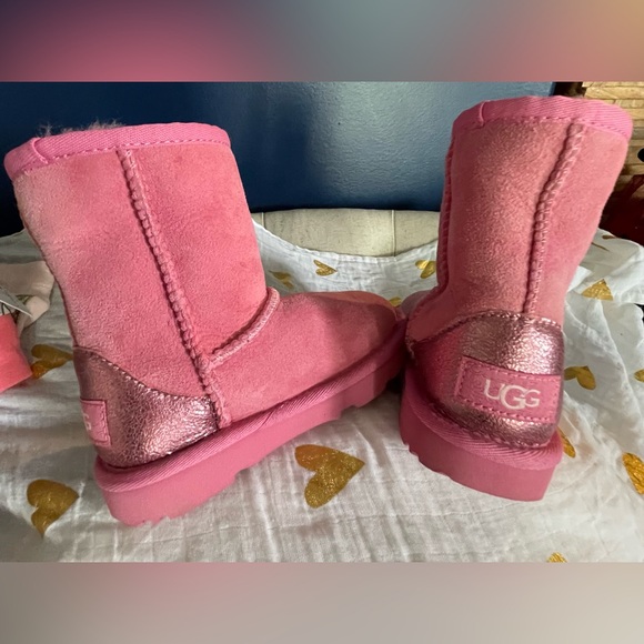 UGG - Boots Girls Kids Pink Fluffy Suede Metallic ankle super soft real fur-NWT - Picture 4 of 9